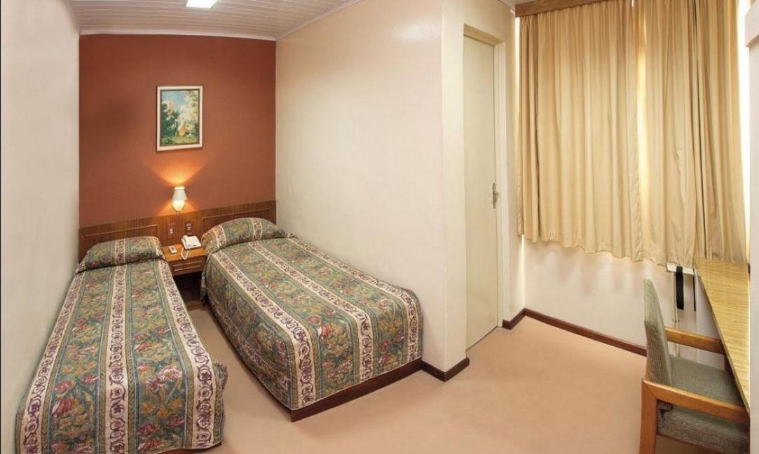 Lira Hotel Curitiba Eksteriør billede